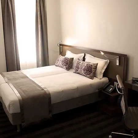 Hotel Art Batignolles 3*