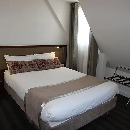 Art Batignolles 3* París