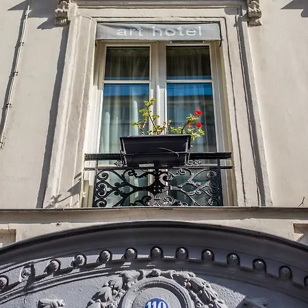 Art Batignolles 3* París
